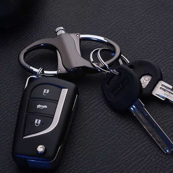 Adventure? Emergency? This Keychain Always Has Your Back 🧭